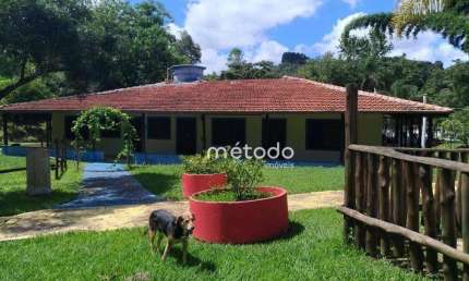 Sítio com 4 dormitórios à venda, 266200 m² por R$ 4.000.000 - Itapeti - Guararema - SP