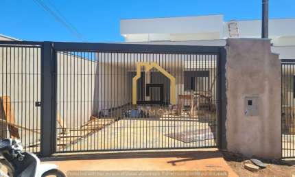 Casa com 3 quartos à venda no Parque das Grevíleas, Maringá 