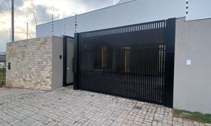 Casa à venda na Rua Vicente Rodrigues da Silva, 123, Jardim Munique, Maringá