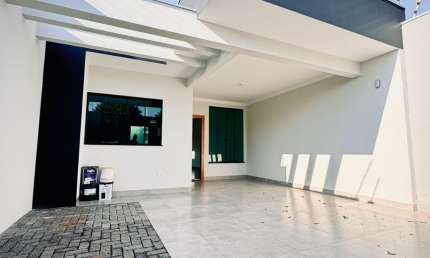 Casa com 3 quartos à venda na Rua Pioneiro Mário Marangoni, Jardim Universo, Maringá