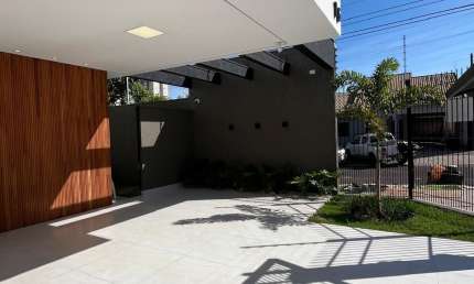 Casa com 3 quartos à venda na Rua Pioneiro Waltheir Maruchi, 110, Jardim Ipanema, Maringá