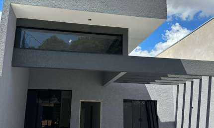 Casa com 3 quartos à venda na Avenida Francisco Sebrian Madrid, Loteamento Madrid, Maringá
