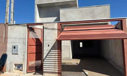 Casa com 3 quartos à venda na Avenida Marialva, 23, Jardim Bela Vista, Marialva