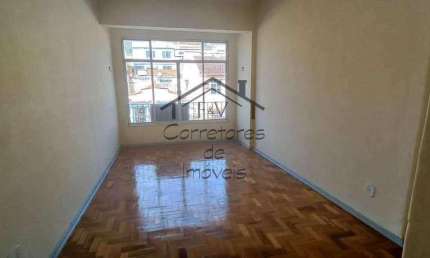 Apartamento com 3 quartos à venda na Rua Comandante Aristides Garnier, 174, Penha Circular, Rio de Janeiro, 72 m2 por R$ 180.000
