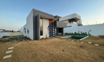EXCELENTE CASA EM GUARAJUBA COM TRÊS SUÍTES E UMA ÓTIMA LOCALIZAÇÃO