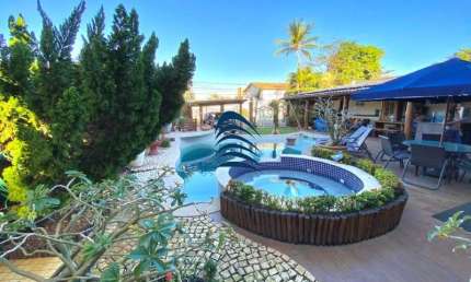 Excelente casa triplex, próximo da praia de vilas do atlântico, rua super tranquila, sem saída, piscina  ampla com cascata, iluminação, hidromassagem além de um maravilhoso espaço gourmet