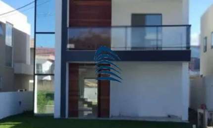 EXCELENTE CASA EM ABRANTES COM TRÊS SUÍTES E UMA ÓTIMA LOCALIZAÇÃO