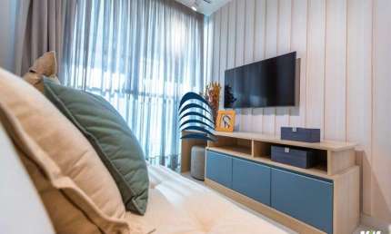 Apartamento de 42m2, no Duetto Barra, a 50m da praia, 150m do farol da Barra, novo Vista-mar. Totalmente mobiliado, pronto para morar ou para aluguel por temporada. Próximo a bares, restaurantes, farm