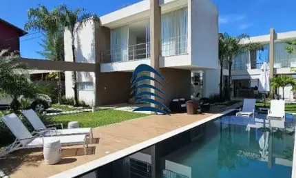 BUSCAVILLE - Busca Vida  | Casa | 4 suítes | 480 m² |  Piscina | Área Gourmet integrada com cozinha | 6 vagas |  Área Total: 820 m² Área Construída: 480 m²  Pavimento inferior: Sala de estar | Pé dire