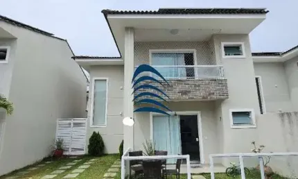 CASA DUPLEX À VENDA | | 160m² | 3/4 sendo 1 suíte | Área gourmet com churrasqueira | Lavabo | Energia solar | 2 vagas | Condomínio conta com 7 casas no Miragem - Lauro de Freitas