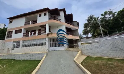 Alugo grande casa de alto padrão com excelente localização para comercio ou clínica