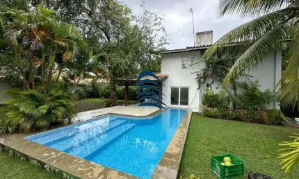 Casa para VENDA em INTERLAGOS  Terreno com 1.320m², plano, com diversas árvores frutíferas e bem localizada dentro do condomínio.
