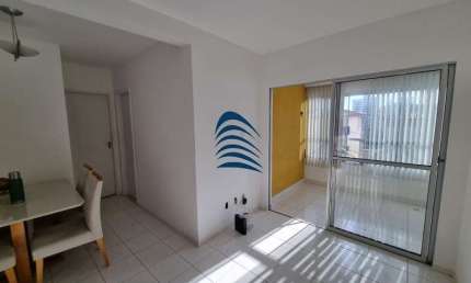 Apartamento em Armação, 2/4 sendo uma suíte no Edf Mares de Alah, 02 banheiros, 01 vaga de garagem.  Estrutura completa (pisicina, churrasqueira e sal