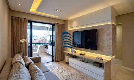Apartamento 3/4, sendo duas suites, sala ampla, varanda gourmet com churrasqueira, banheiro social, cozinha, área de serviço e dependência completa.