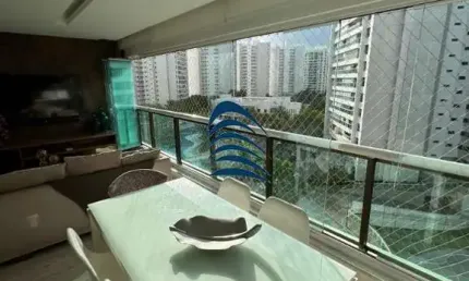 Apartamento a venda no Le Parc Residential Resort com 3 suítes, sala ampliada, 165m2, reformado, andar alto, vista clube,