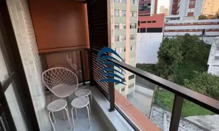 ZN BARRA - Studio com Varanda , 22m², nascente, MOBILIADO, armários, decorado, bem equipado, ar condicionado, andar intermediário, vaga de garagem rotativa.   700 m do Farol da Barra   Empreendimento 