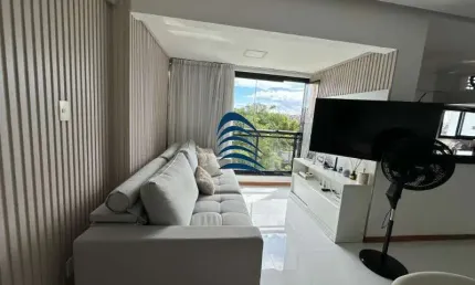 Apartamento  finamente decorado com planta original sendo 2/4 com dependência, a dependência foi revestida para ampliação da cozinha e área de serviço com 76m2, porcelanat