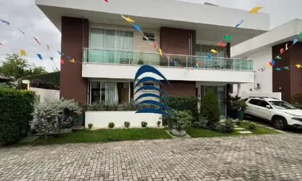 Buraquinho | 4 suítes | 180m² de área construída + 57m² de área gourmet | 2 vagas | Energia Solar | Closet | Condomínio Fechado | Projeto de Iluminação | Alto Padrão