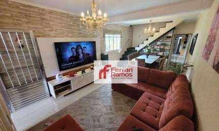 Sobrado com 3 dormitórios à venda, 300 m² por R$ 820.000,00 - Vila Carmela I - Guarulhos/SP
