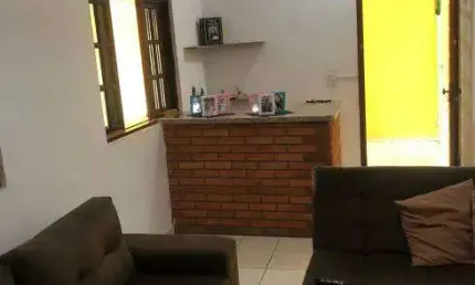 Casa para venda tem 220 metros quadrados com 3 quartos