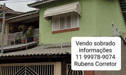 Sobrado para venda possui 105 metros quadrados com 3 quartos