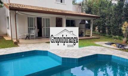 Casa no Residencial Nova Higienópolis com 3 dormitórios, 2 vagas cobertas, área gourmet, churrasqueira e piscina aquecida