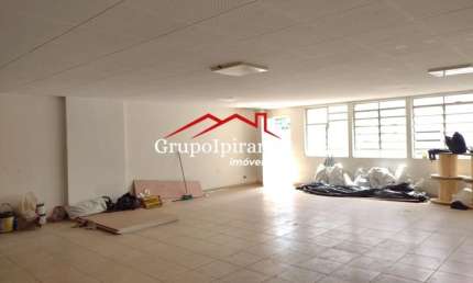 Salão comercial em condomínio, com 120m², 1 sala e 2 banheiros