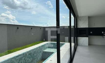 Casa em condomínio fechado com 3 quartos à venda na Avenida Prefeito José Lozano Araújo, 910, Jardim Ypê, Paulínia, 259 m2 por R$ 1.990.000