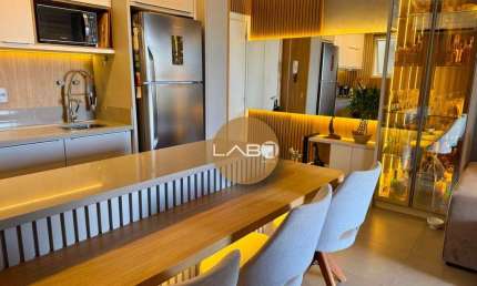 Apartamento 3 dormitórios sendo 1 suíte a 300 metros do mar