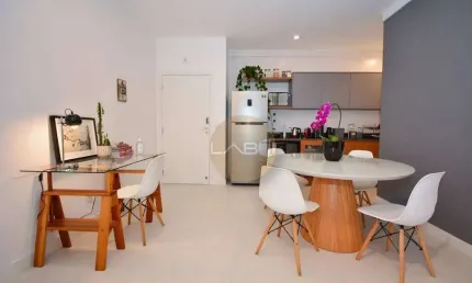 Apartamento 2 dormitórios  sendo 1 suíte a 200metros  da praia da cachoeira do bom jesus
