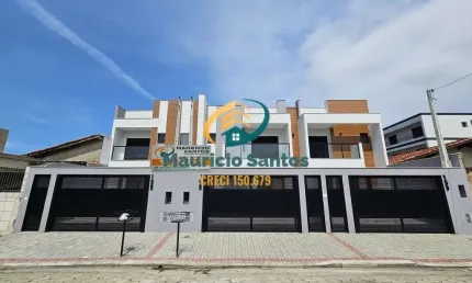 Sobrado Geminado em Mongaguá, bairro Jardim Aguapeú, Novo e com 3 suítes, lavabos e demais dependências, churrasqueira e piscina privativas!!