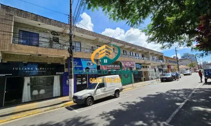 Loja comercial para locação em Mongaguá, bairro Centro, localização estratégica ao lado do CORREIOS e comércios de diversos segmentos.