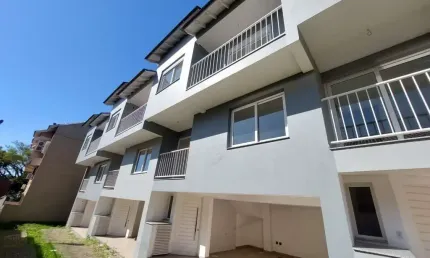 Casa com 3 dormitórios para alugar, 147 m² por R$ 3.050,00/mês - Camaquã - Porto