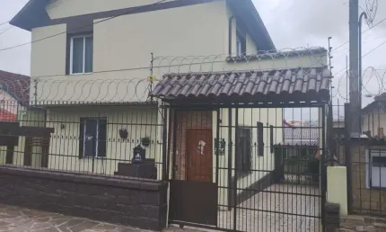Apartamento 3 dormitórios para locação no bairro Santa Tereza, Porto Alegre, RS.