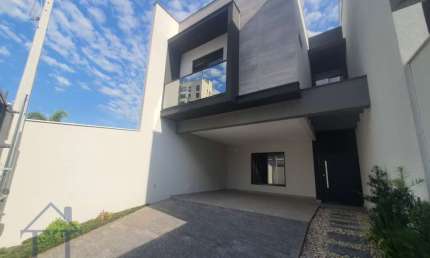 Casa com 3 quartos à venda no América, Joinville 