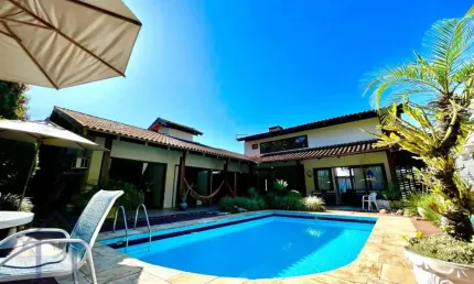 Casa com 4 quartos à venda no Saguaçu, Joinville 
