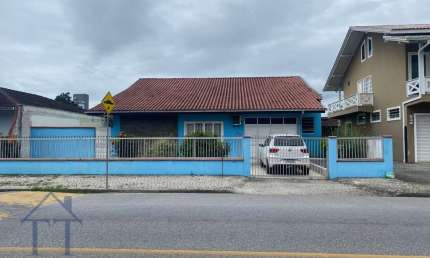 Casa com 6 quartos à venda no Iririú, Joinville 