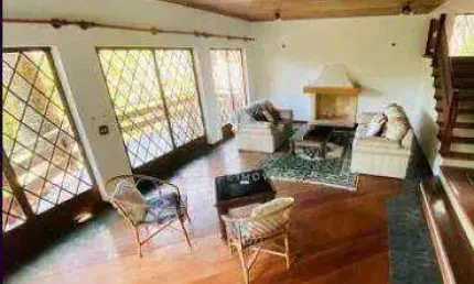 Casa com 4 dormitórios à venda, 450 m² por R$ 3.400.000,00 - Loteamento Veu da Noiva - Campos do Jordão/SP