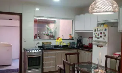 Sobrado com 3 dormitórios à venda, 121 m² por R$ 640.000 - Jardim São João (Jaraguá) - São Paulo/SP