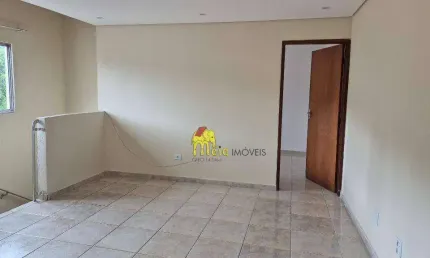 Sobrado com 3 dormitórios para alugar por R$ 2.300,00/mês - Vila Mangalot - São Paulo/SP