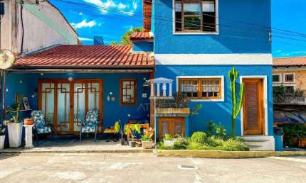 Casa com 3 dormitórios à venda, 127 m² por R$ 550.000,00 - Iucas - Teresópolis/RJ