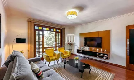 Casa à venda, 198 m² por R$ 650.000,00 - Granja Guarani - Teresópolis/RJ
