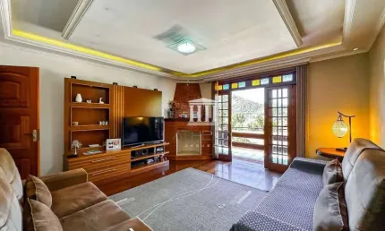 Casa à venda, 198 m² por R$ 700.000,00 - Granja Guarani - Teresópolis/RJ