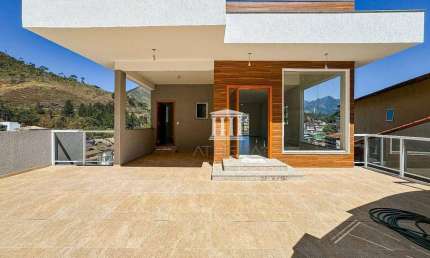 Casa com 3 dormitórios à venda, 210 m² por R$ 1.390.000,00 - Tijuca - Teresópolis/RJ