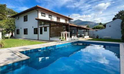 Casa com 4 dormitórios à venda, 390 m² por R$ 2.350.000,00 - Comary - Teresópolis/RJ