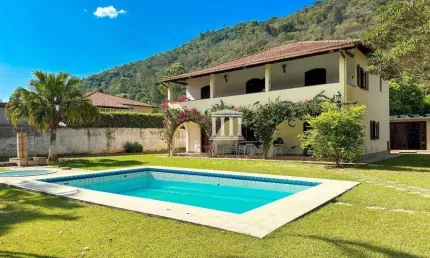 Casa à venda, 480 m² por R$ 1.050.000,00 - Albuquerque - Teresópolis/RJ