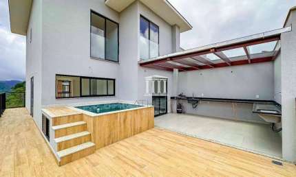 Casa com 5 dormitórios à venda, 150 m² por R$ 1.680.000,00 - Tijuca - Teresópolis/RJ
