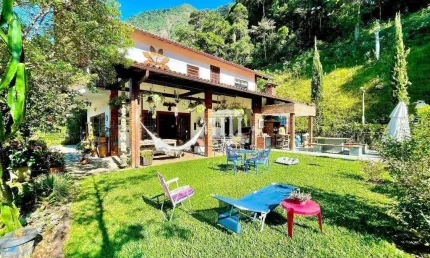 Casa à venda, 238 m² por R$ 1.290.000,00 - Granja Guarani - Teresópolis/RJ