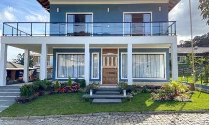 Casa com 5 dormitórios à venda, 390 m² por R$ 1.950.000,00 - Vargem Grande - Teresópolis/RJ