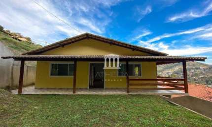 Casa com 3 dormitórios à venda, 180 m² por R$ 750.000,00 - Albuquerque - Teresópolis/RJ